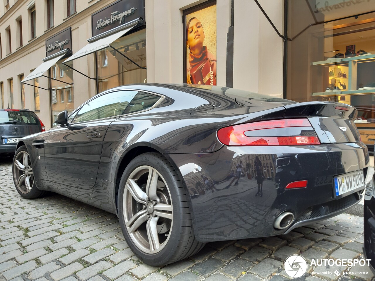 Aston Martin V8 Vantage