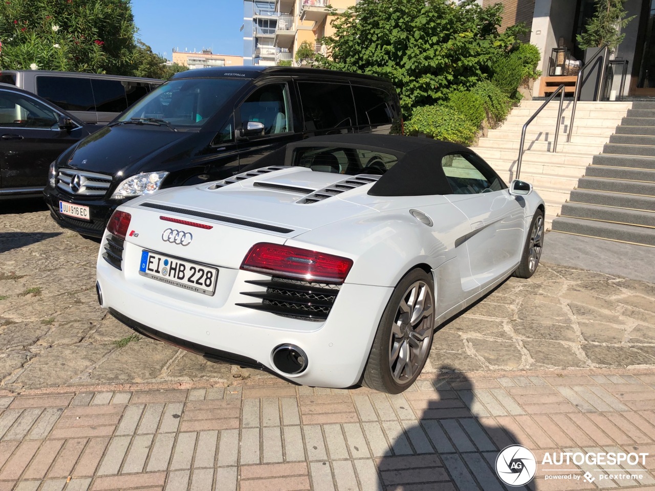 Audi R8 V8 Spyder 2013