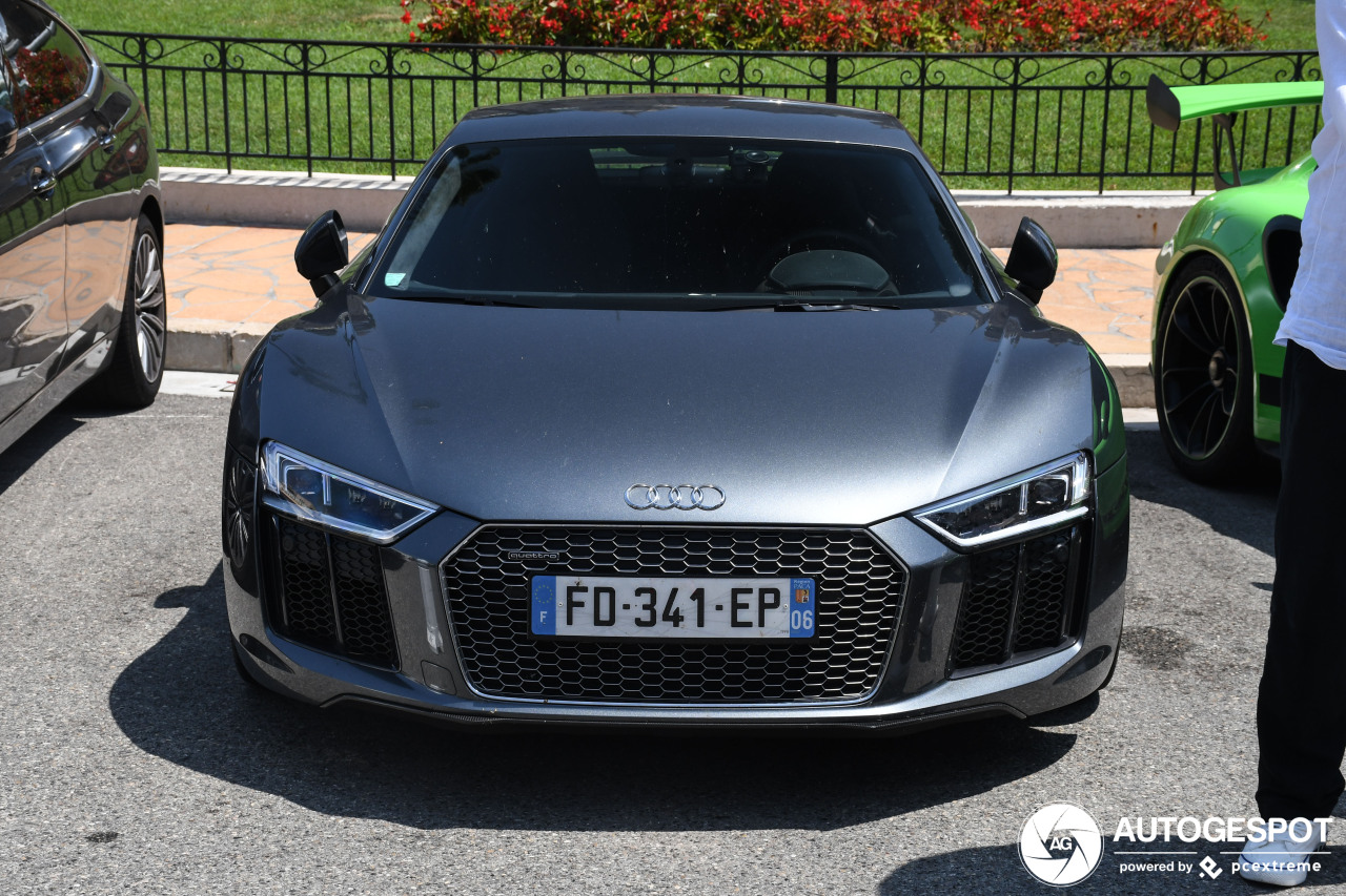 Audi R8 V10 Plus 2015