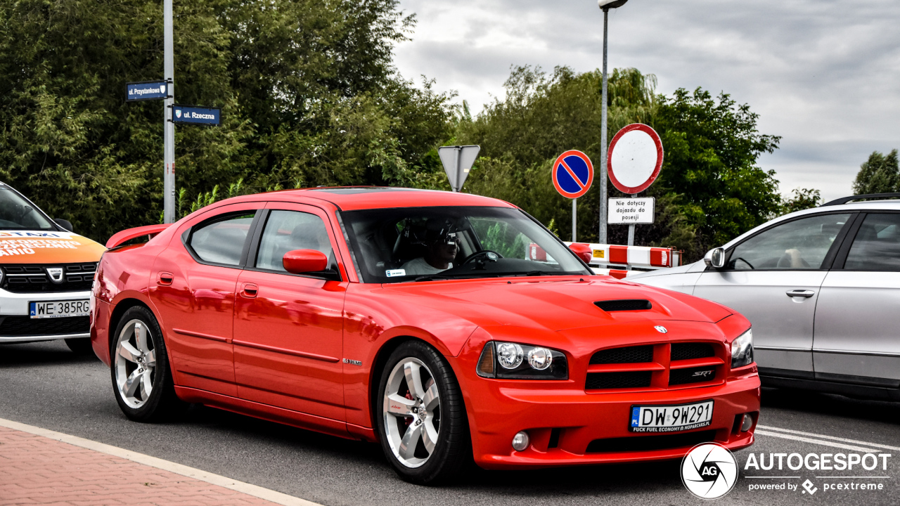 Dodge Charger SRT-8