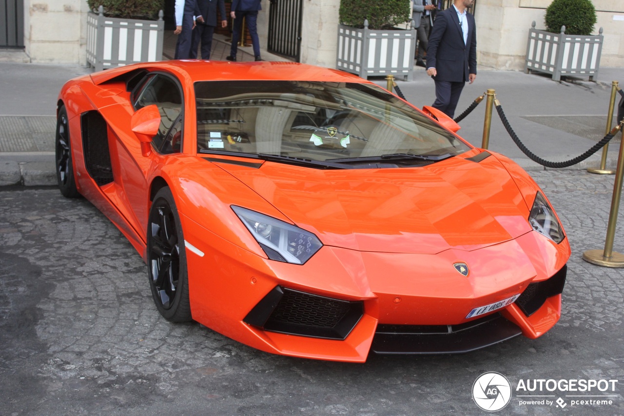 Lamborghini Aventador LP700-4