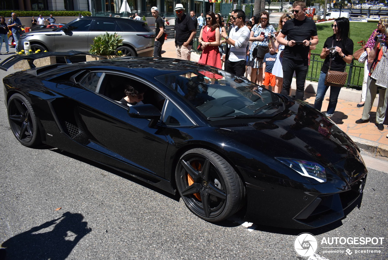 Lamborghini Aventador LP700-4