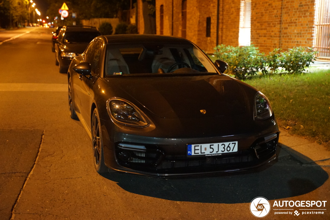 Porsche 971 Panamera Turbo S E-Hybrid