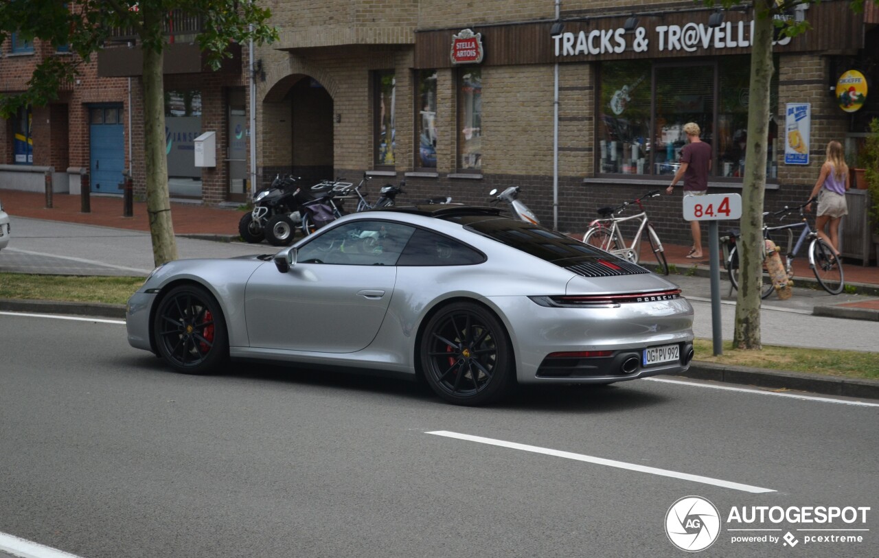 Porsche 992 Carrera 4S