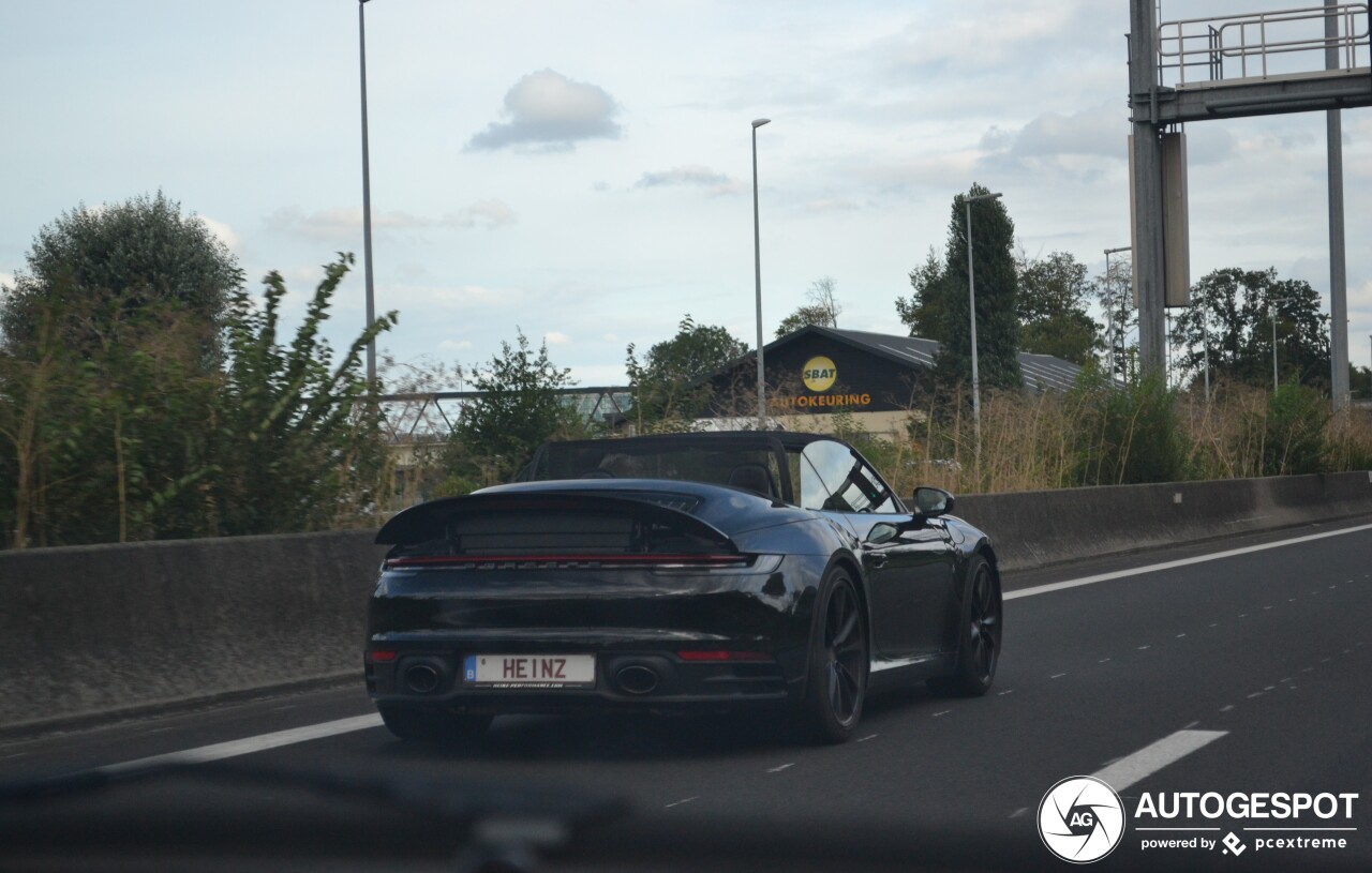 Porsche 992 Carrera 4S Cabriolet