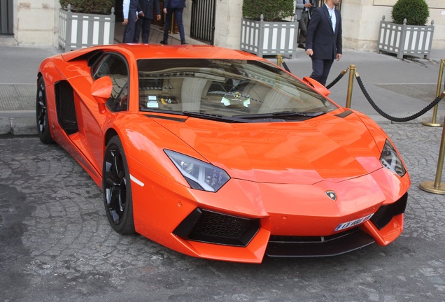 Lamborghini Aventador LP700-4