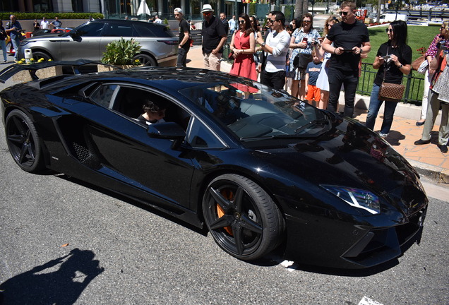 Lamborghini Aventador LP700-4