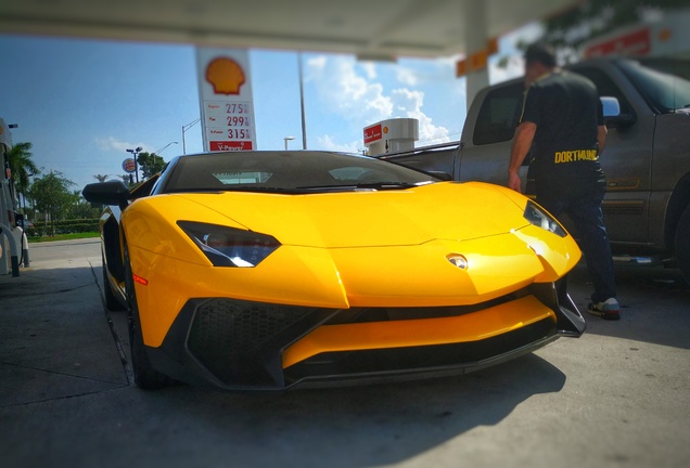 Lamborghini Aventador LP750-4 SuperVeloce