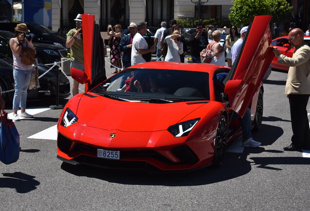 Lamborghini Aventador S LP740-4