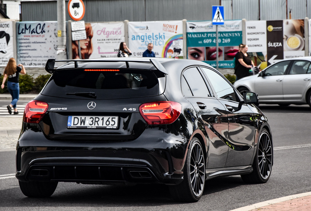 Mercedes-AMG A 45 W176 2015