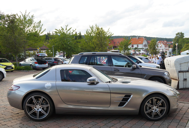 Mercedes-Benz SLS AMG