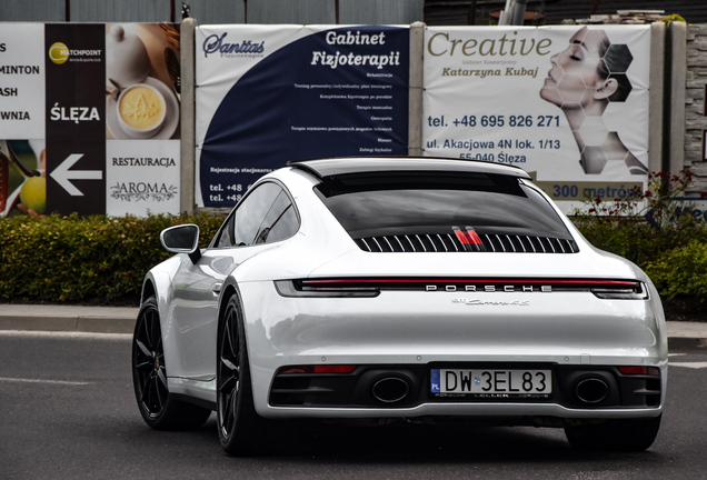 Porsche 992 Carrera 4S