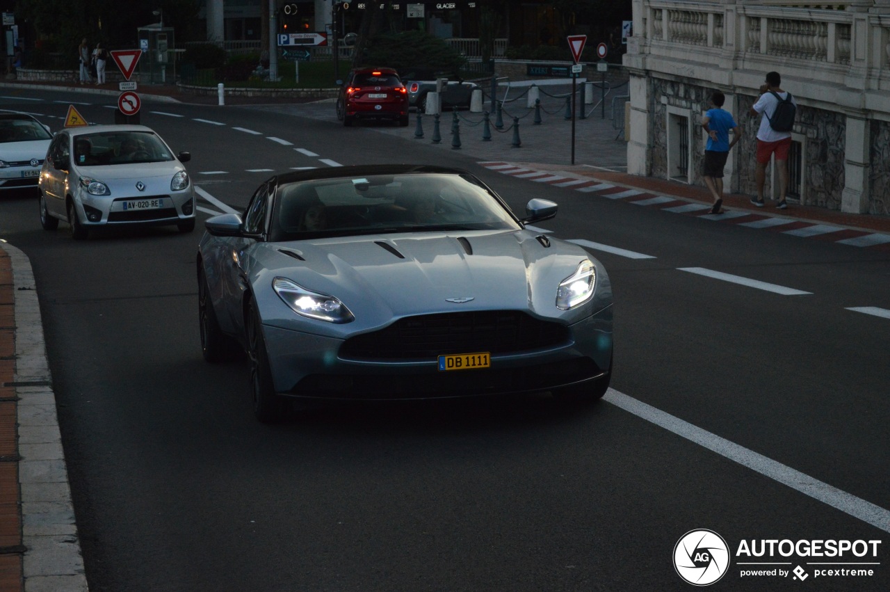 Aston Martin DB11