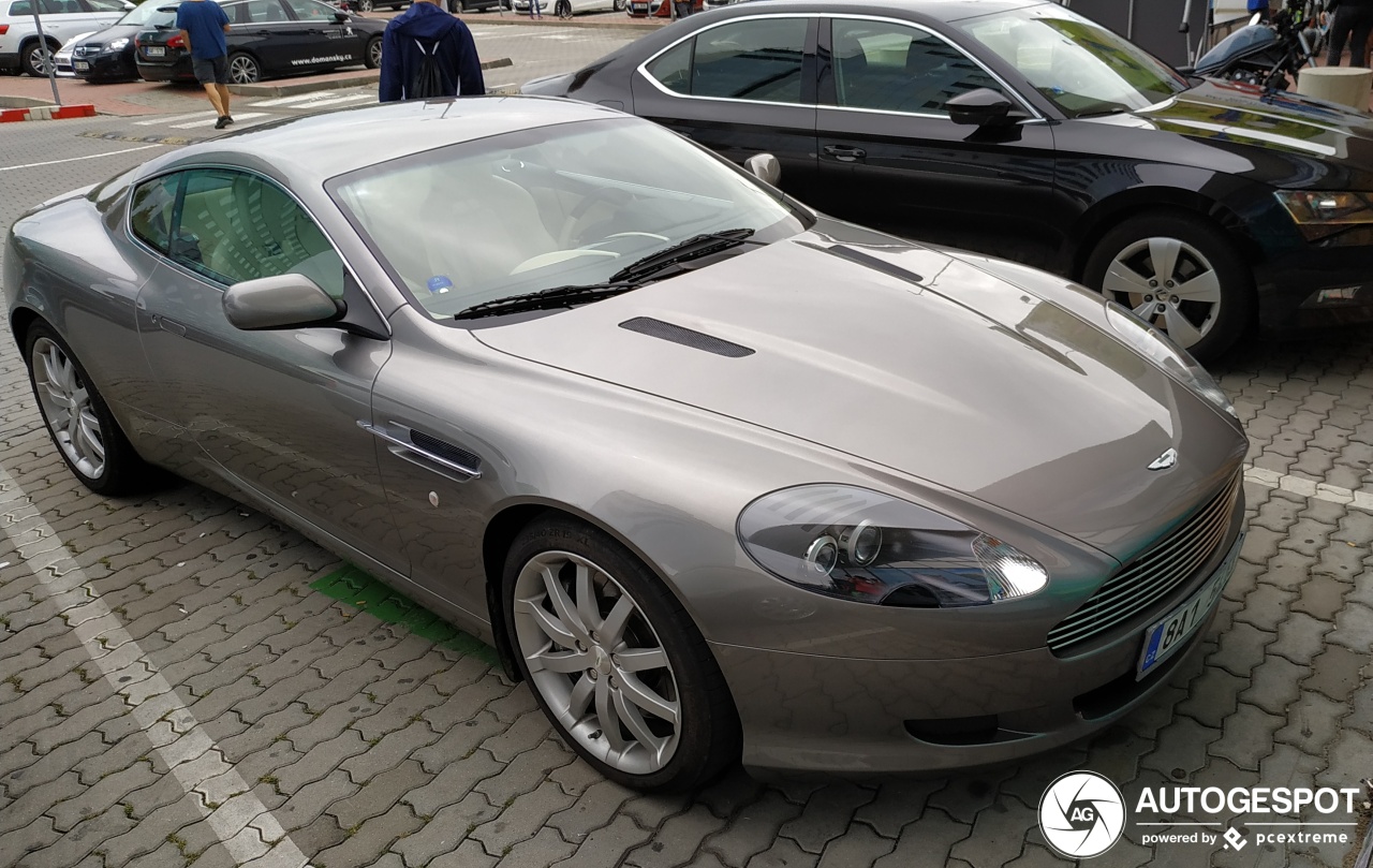 Aston Martin DB9