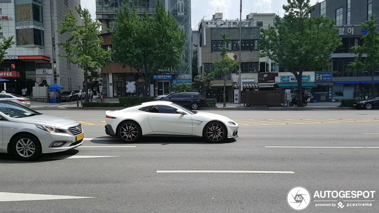 Aston Martin V8 Vantage 2018