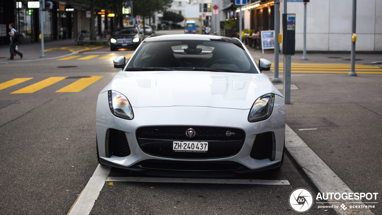 Jaguar F-TYPE SVR Coupé