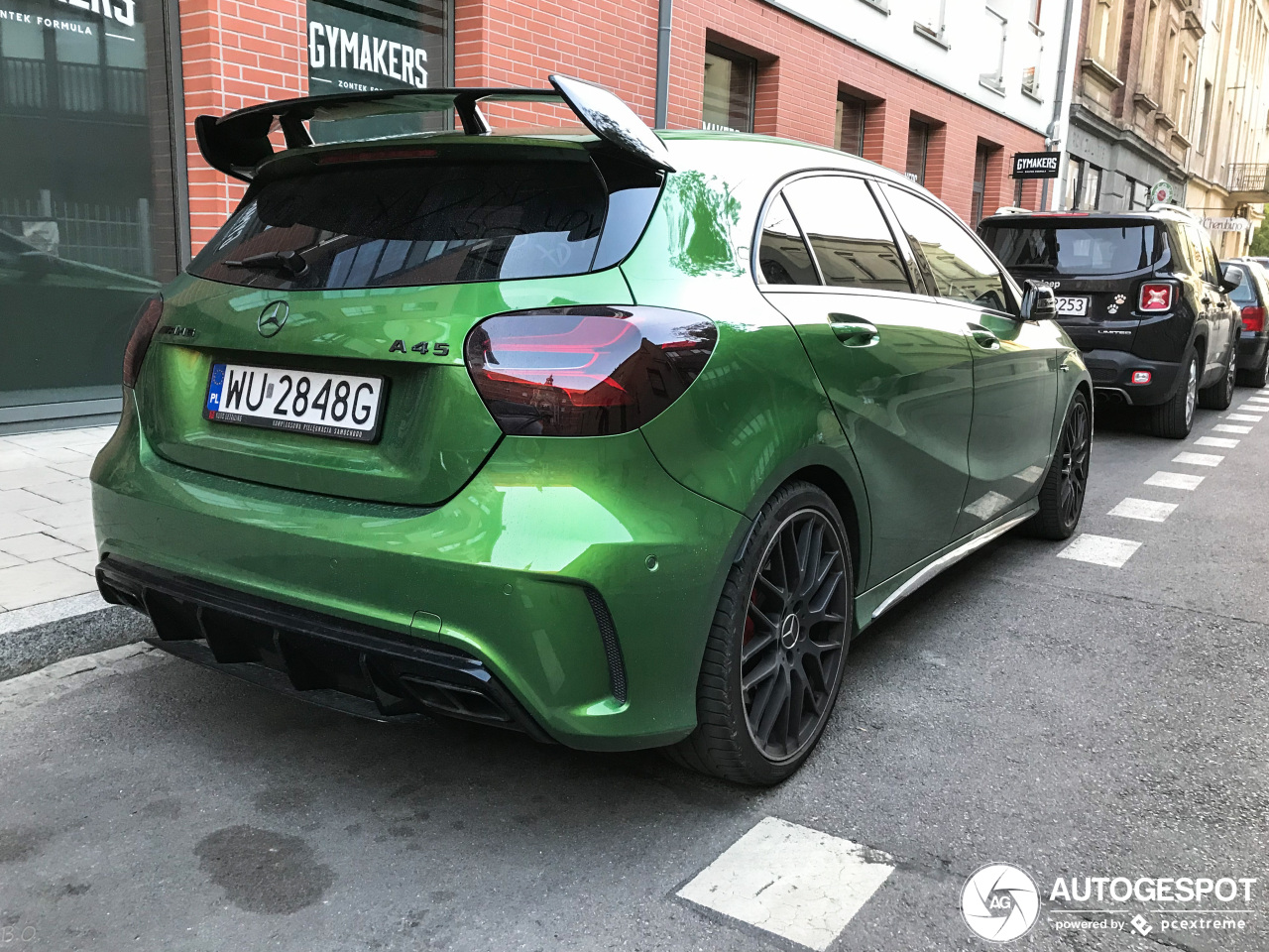 Mercedes-AMG A 45 W176 2015