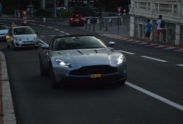 Aston Martin DB11