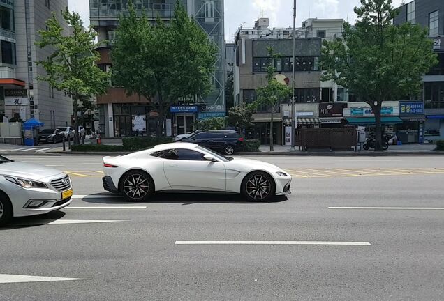 Aston Martin V8 Vantage 2018