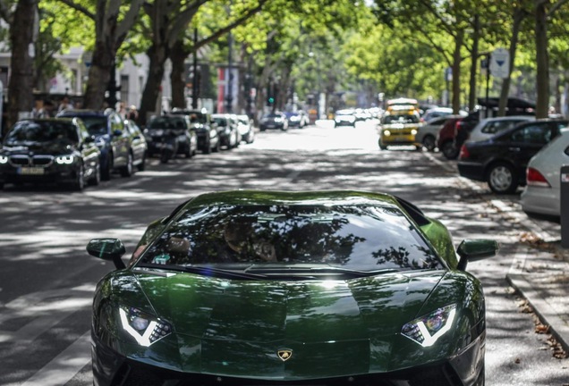 Lamborghini Aventador S LP740-4