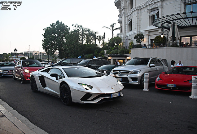 Lamborghini Aventador S LP740-4