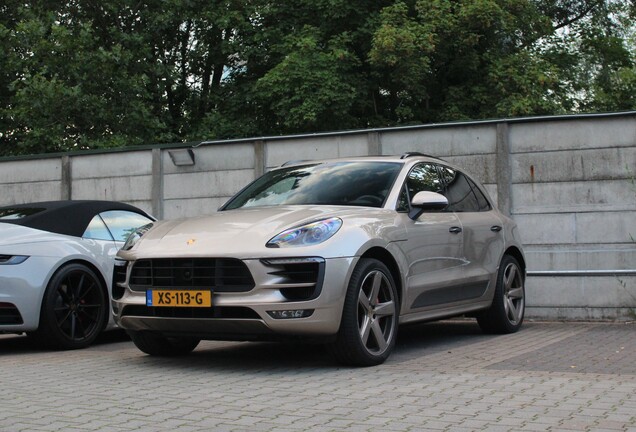 Porsche 95B Macan GTS