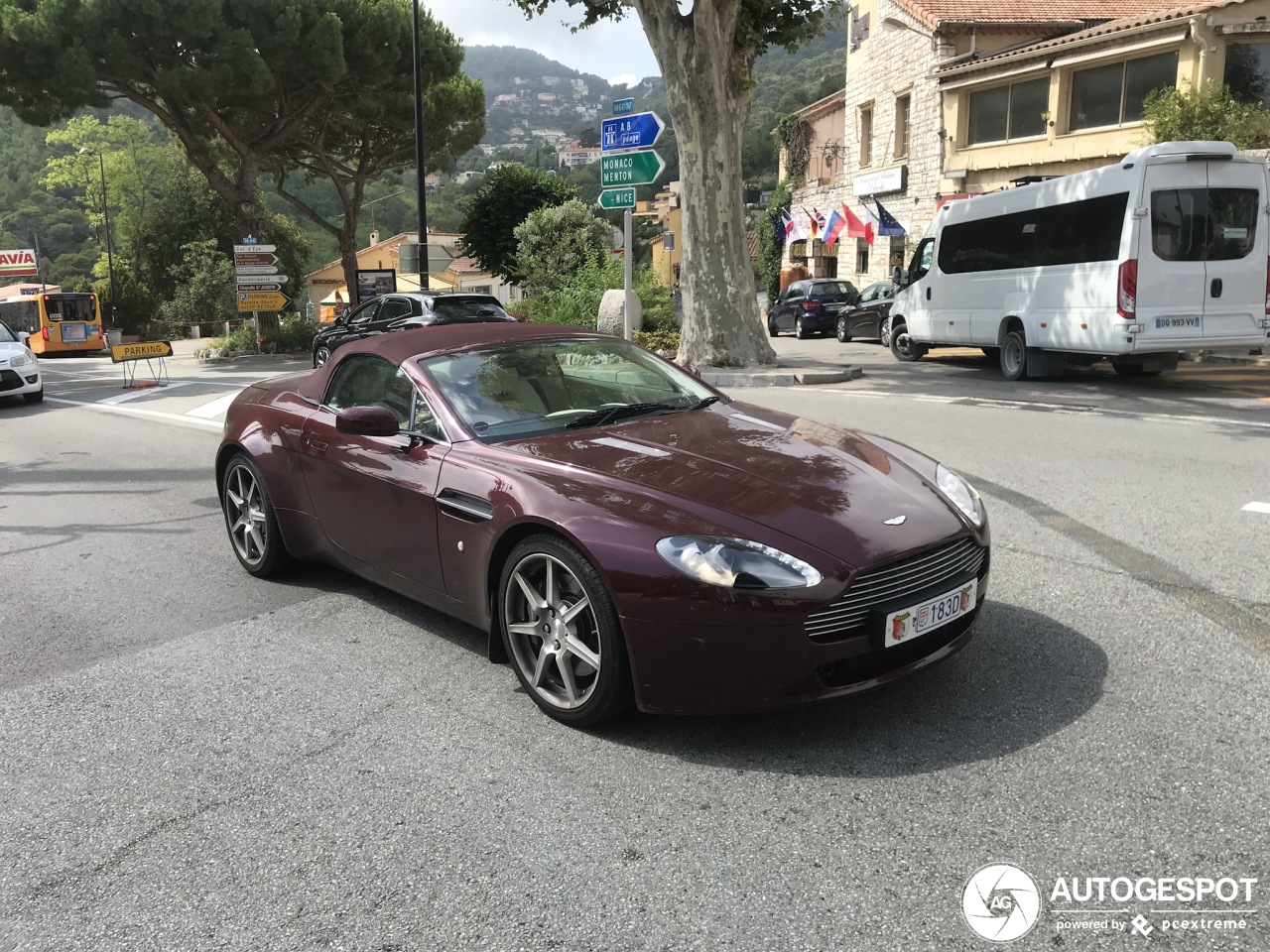 Aston Martin V8 Vantage Roadster