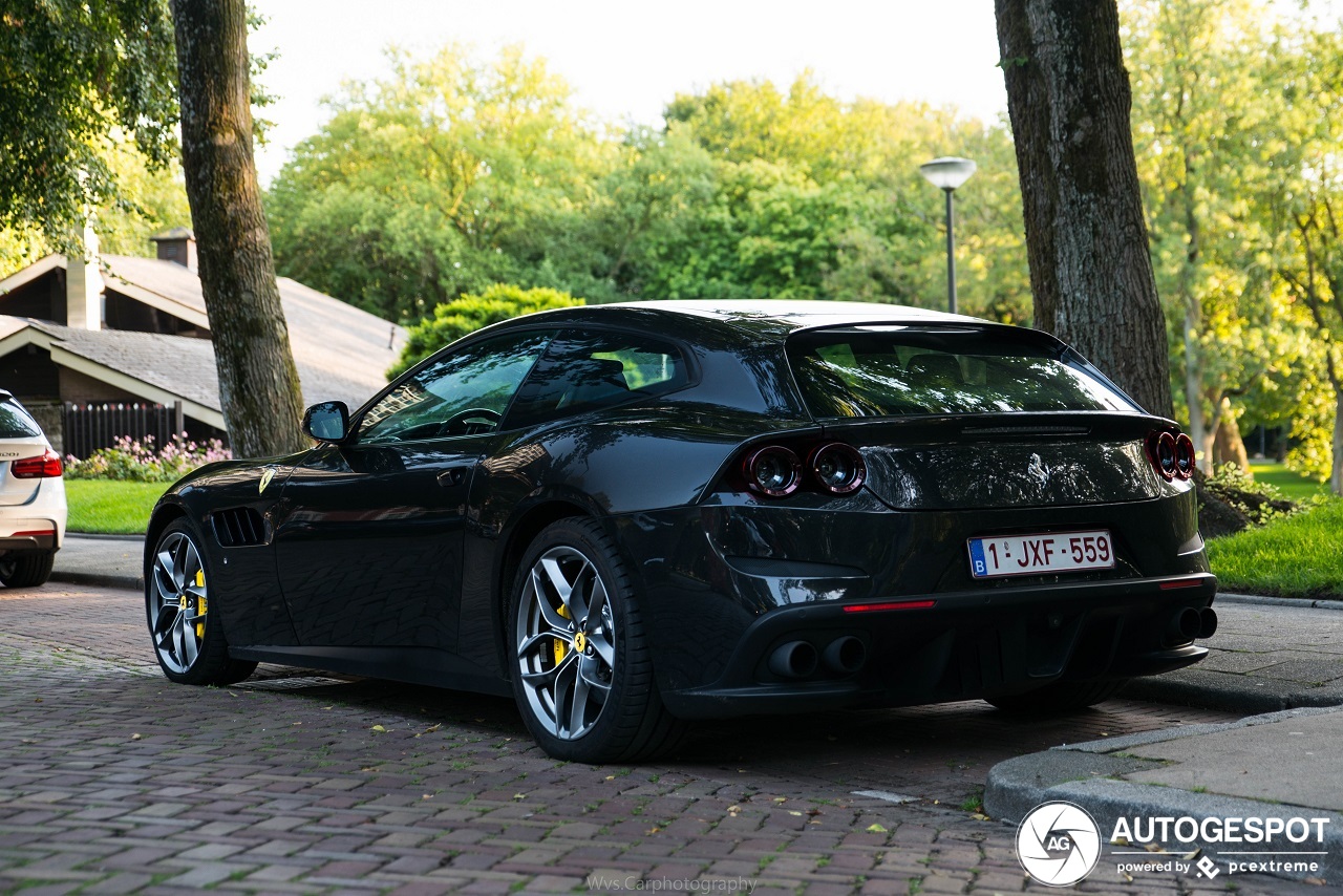 Ferrari GTC4Lusso T