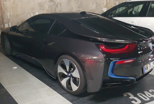 BMW i8