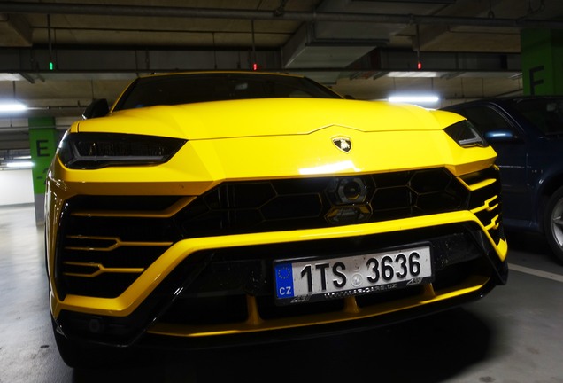 Lamborghini Urus