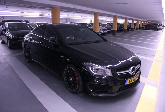 Mercedes-Benz CLA 45 AMG C117