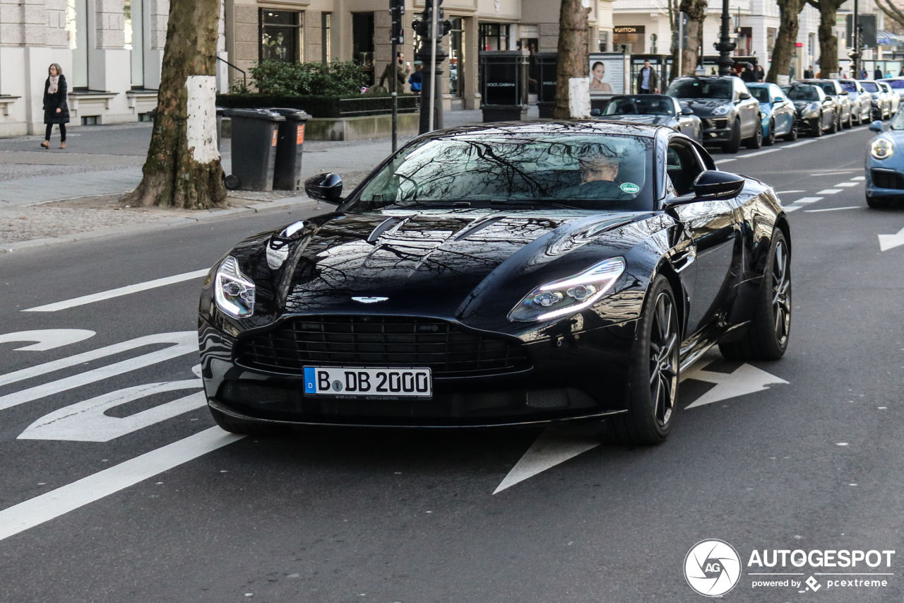 Aston Martin DB11