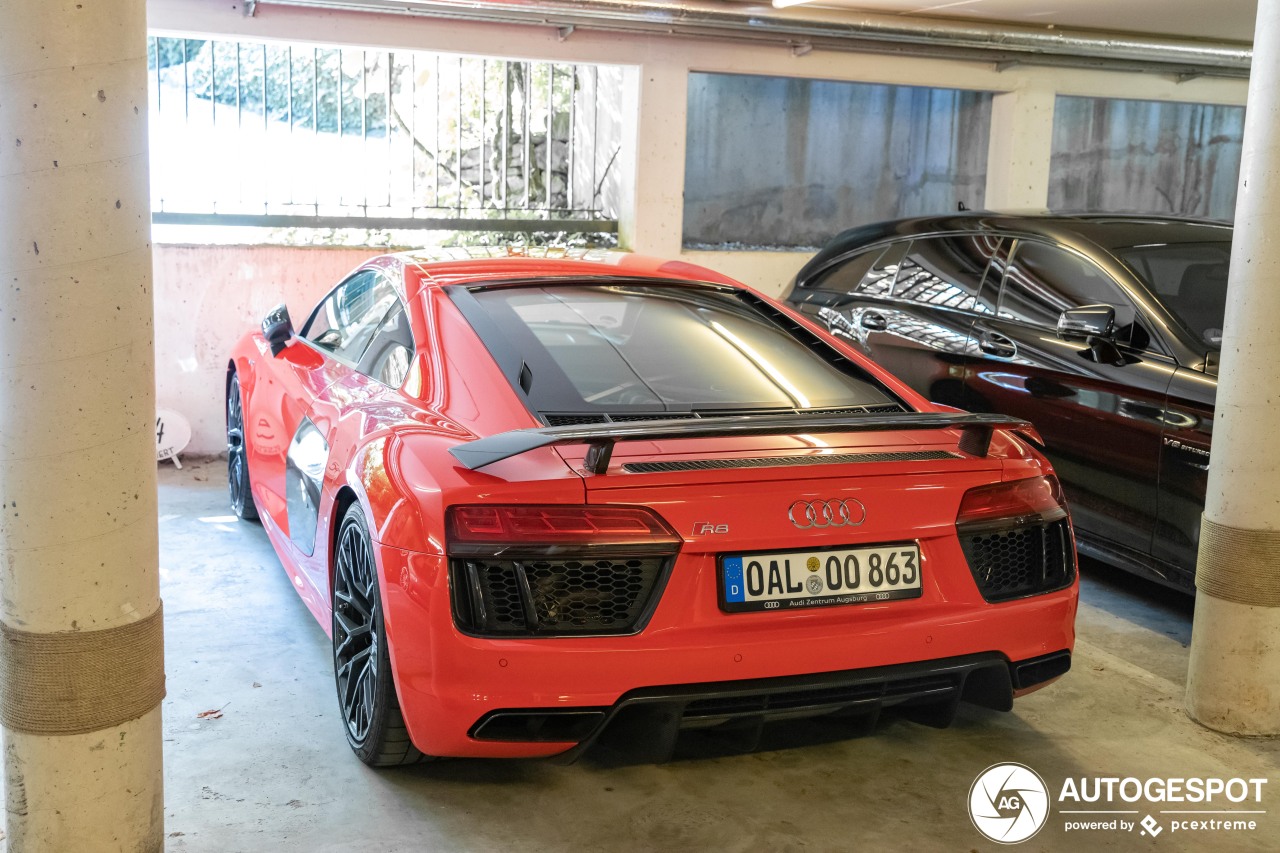 Audi R8 V10 Plus 2015