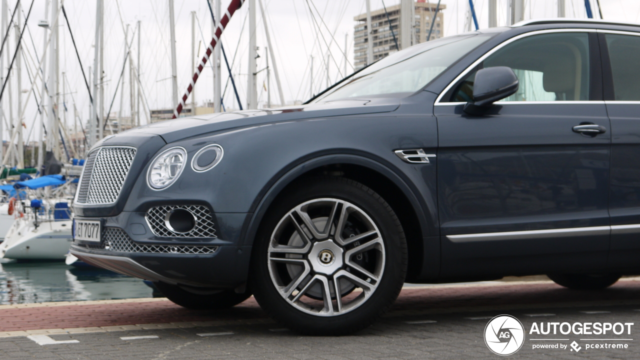 Bentley Bentayga V8