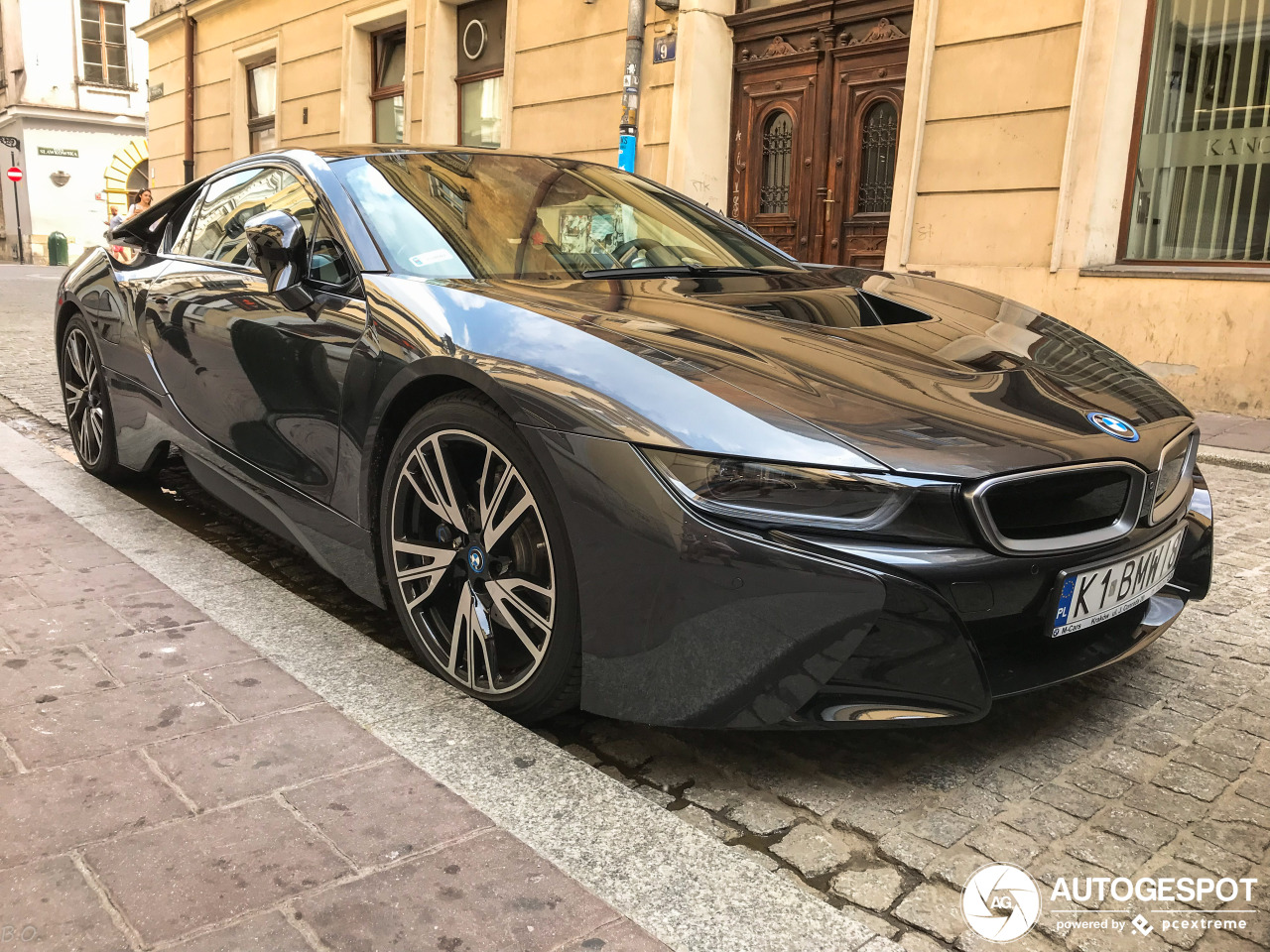 BMW i8