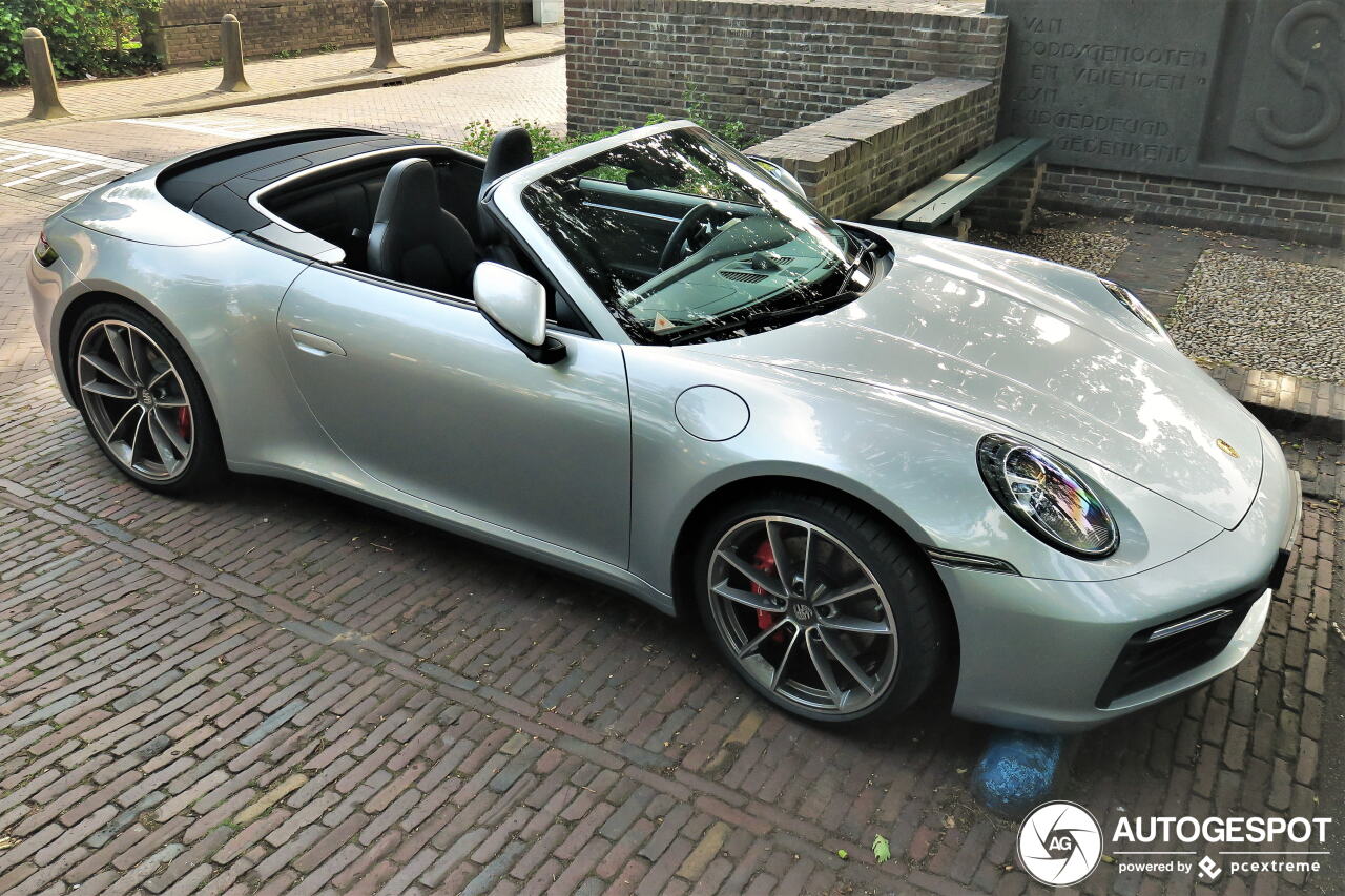 Porsche 992 Carrera 4S Cabriolet