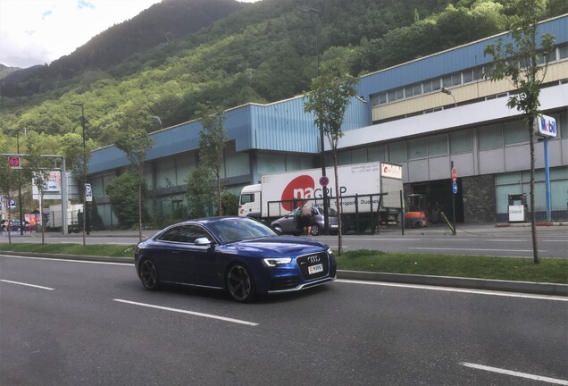 Audi RS5 B8 2012