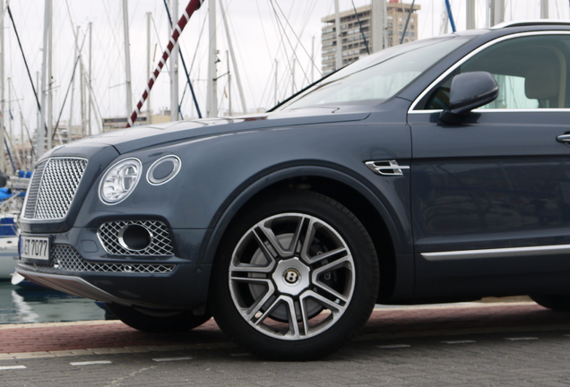 Bentley Bentayga V8