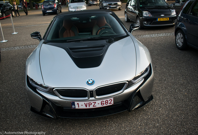 BMW i8 Roadster