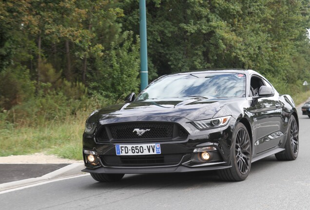 Ford Mustang GT 2015