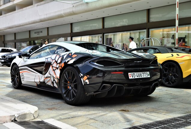 McLaren 570S