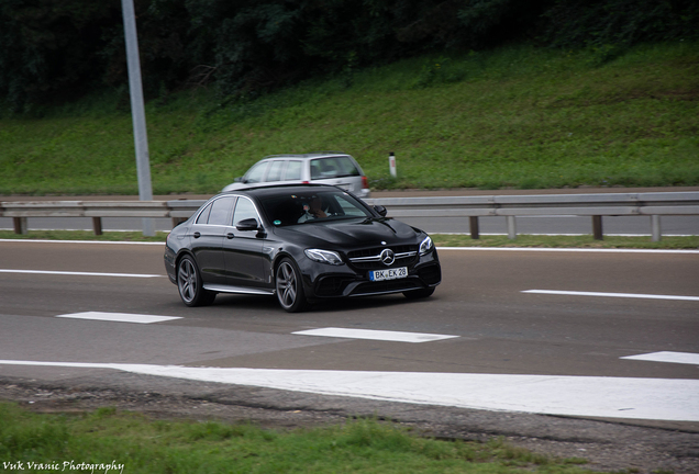 Mercedes-AMG E 63 S W213