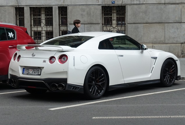 Nissan GT-R 2017