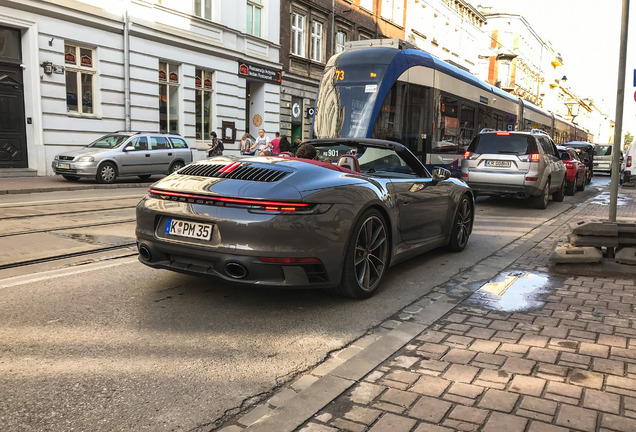 Porsche 992 Carrera 4S Cabriolet