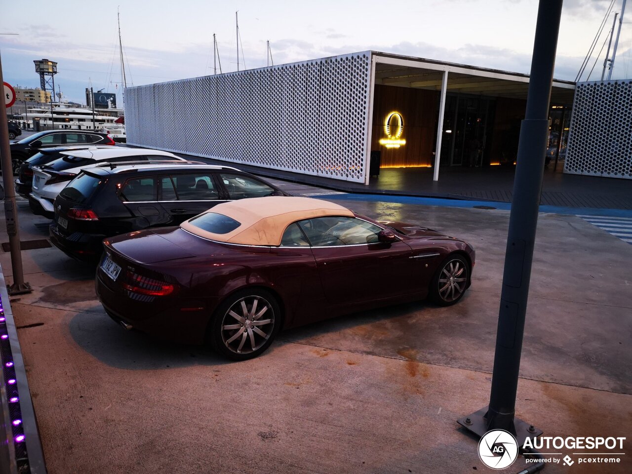 Aston Martin DB9 Volante