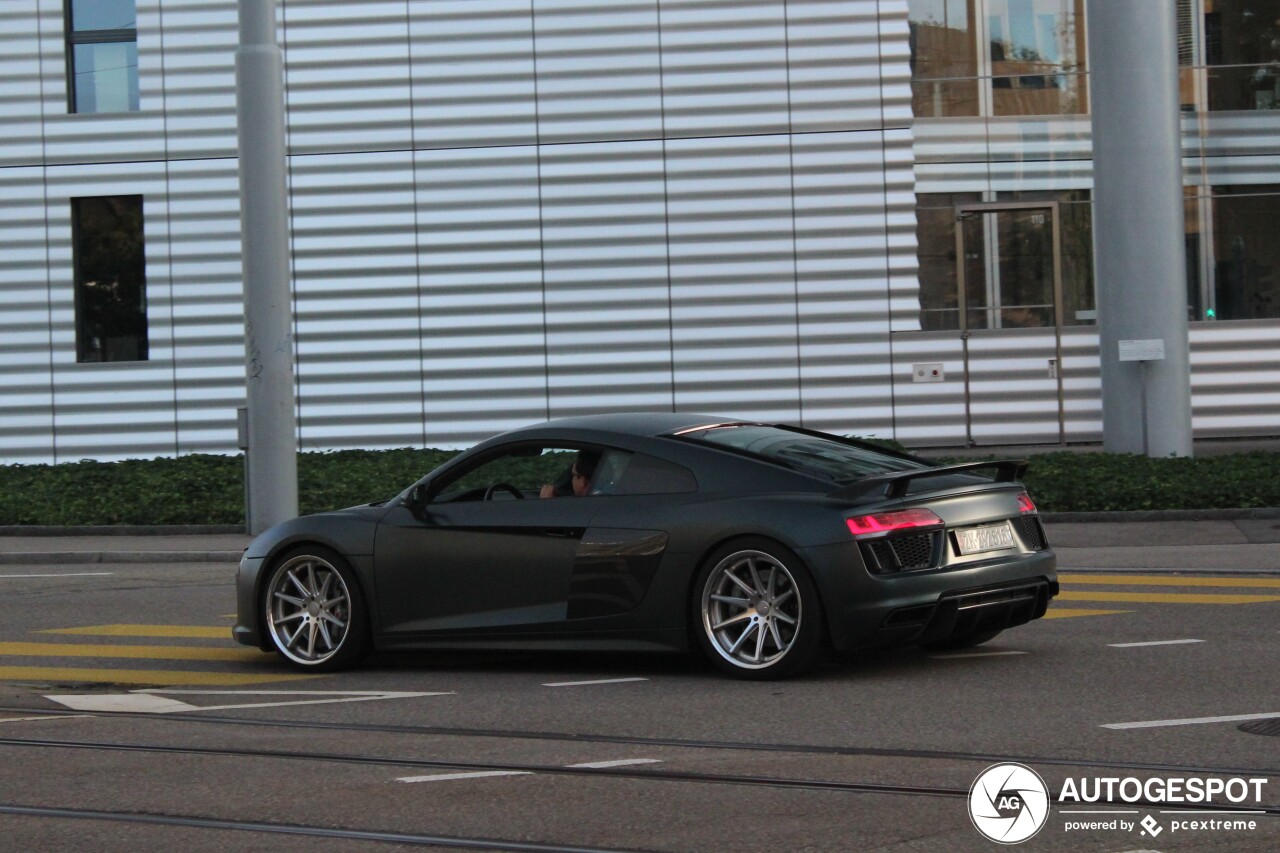 Audi R8 V10 Plus 2015