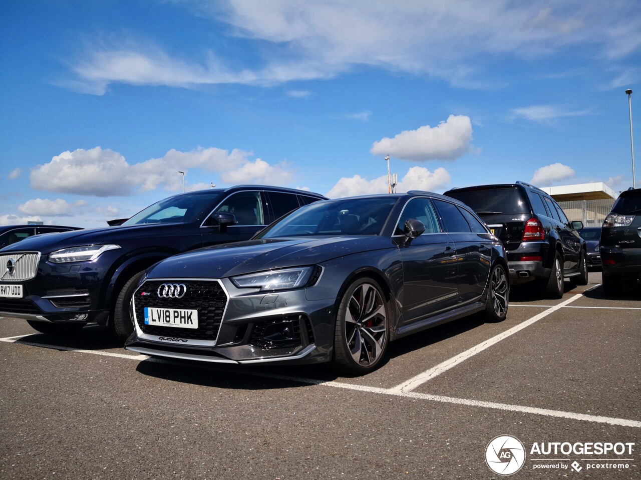 Audi RS4 Avant B9