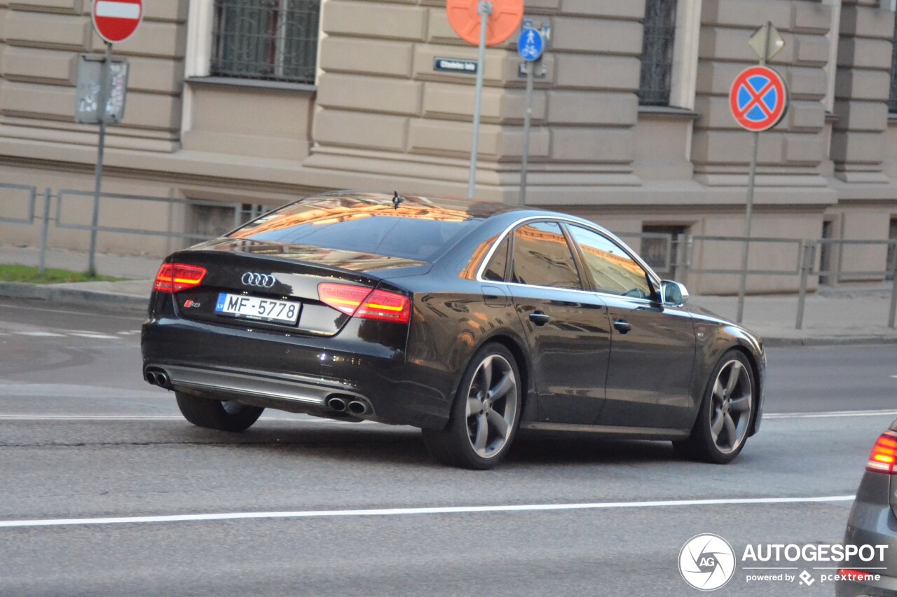 Audi S8 D4