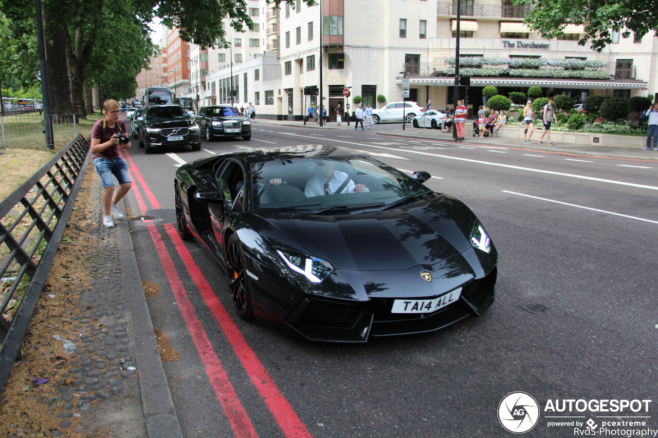 Lamborghini Aventador LP700-4