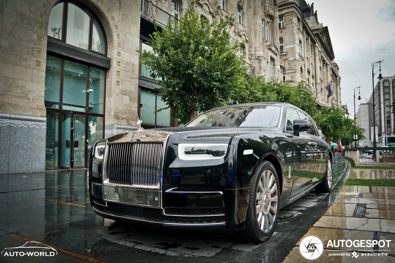 Rolls-Royce Phantom VIII EWB